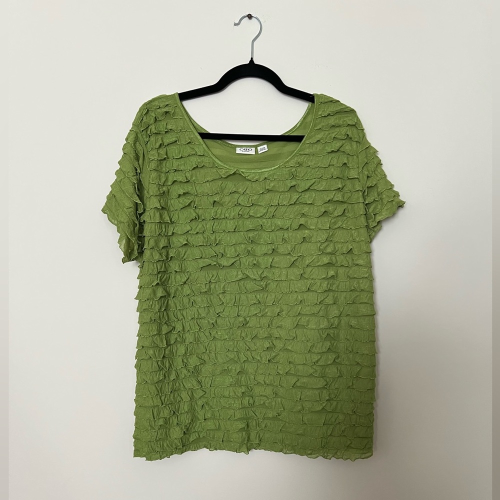 Cato women’s Olive Ruffled Short Sleeve Top 14-16W